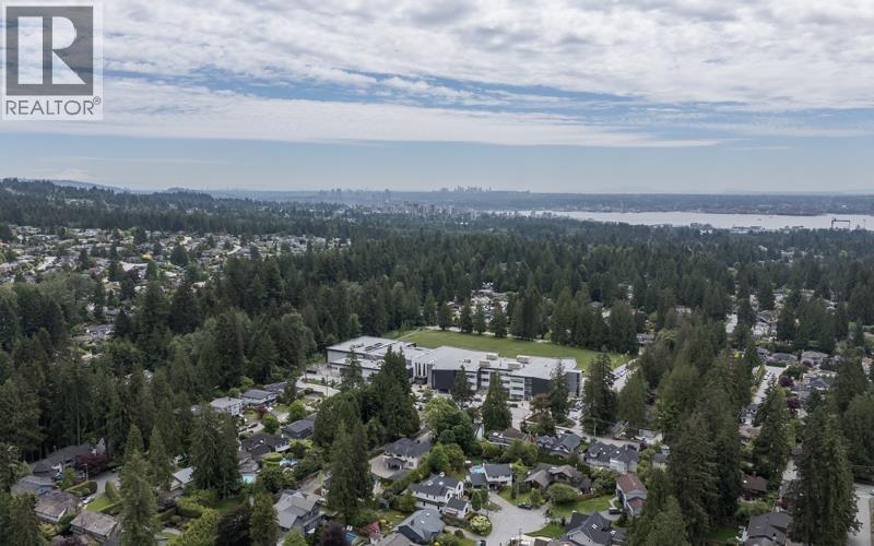 Photo 36 of 1134 Montroyal Boulevard, North Vancouver BC