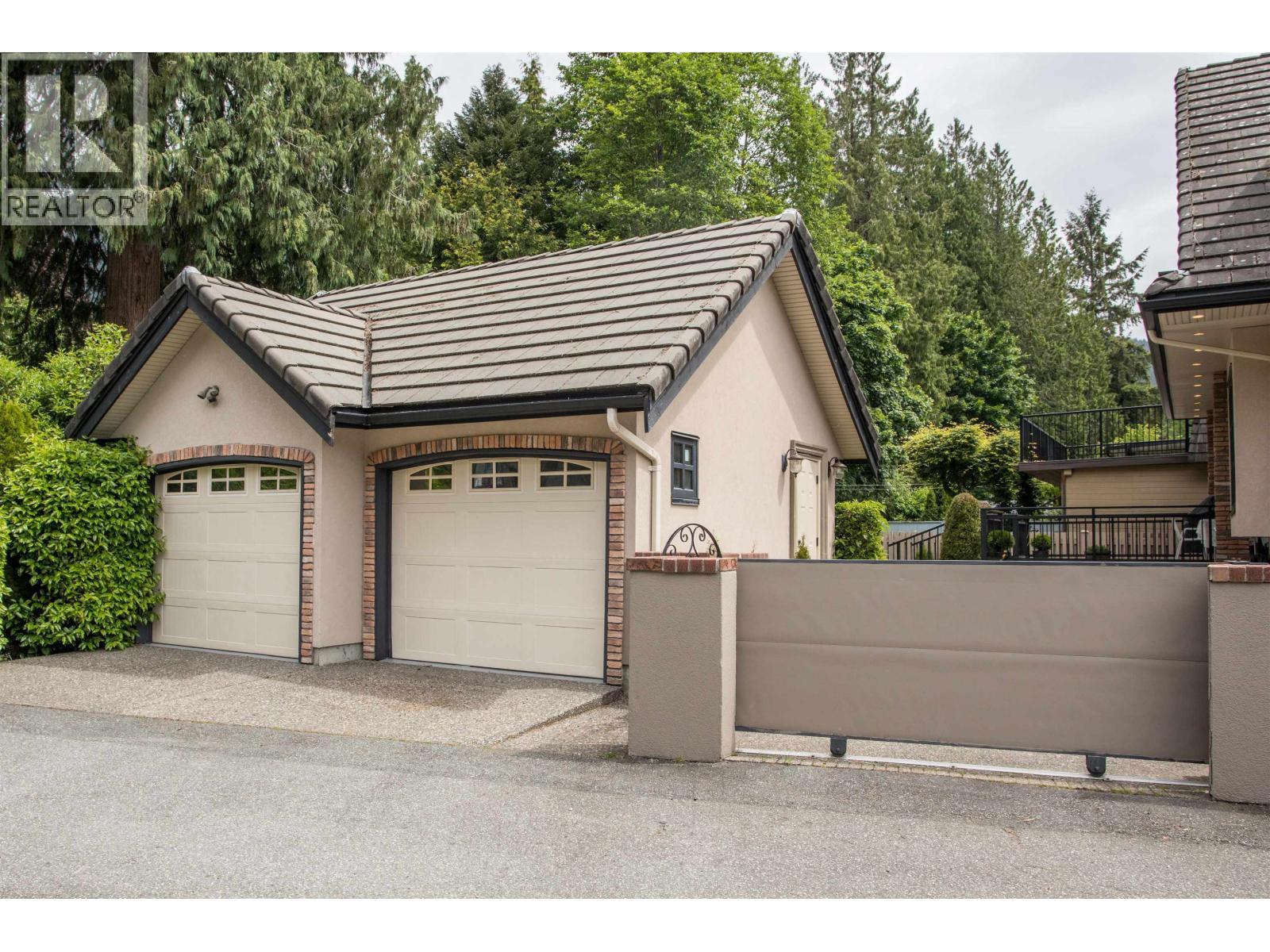 Photo 29 of 1134 Montroyal Boulevard, North Vancouver BC