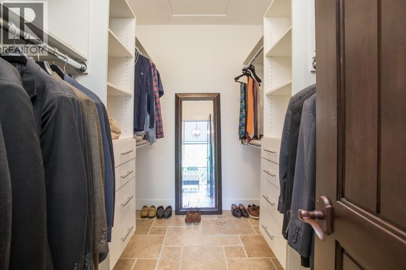 Photo 17 of 1134 Montroyal Boulevard, North Vancouver BC
