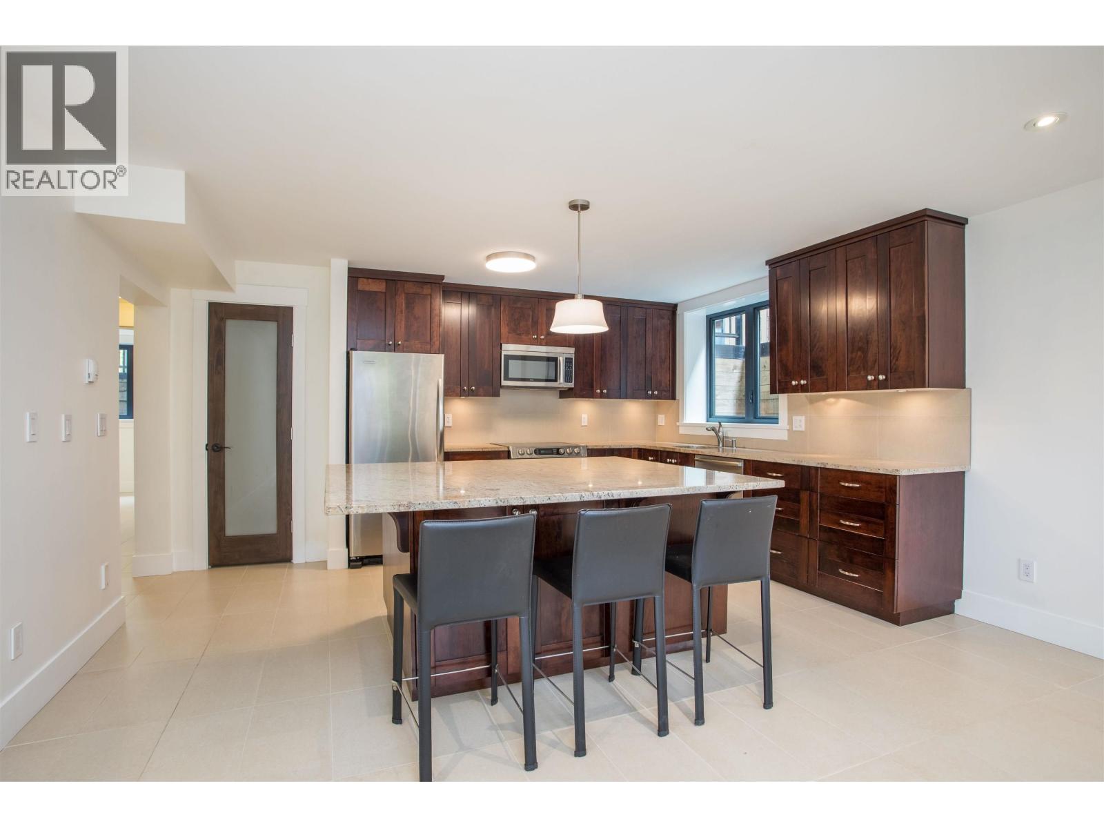 Photo 22 of 1134 Montroyal Boulevard, North Vancouver BC