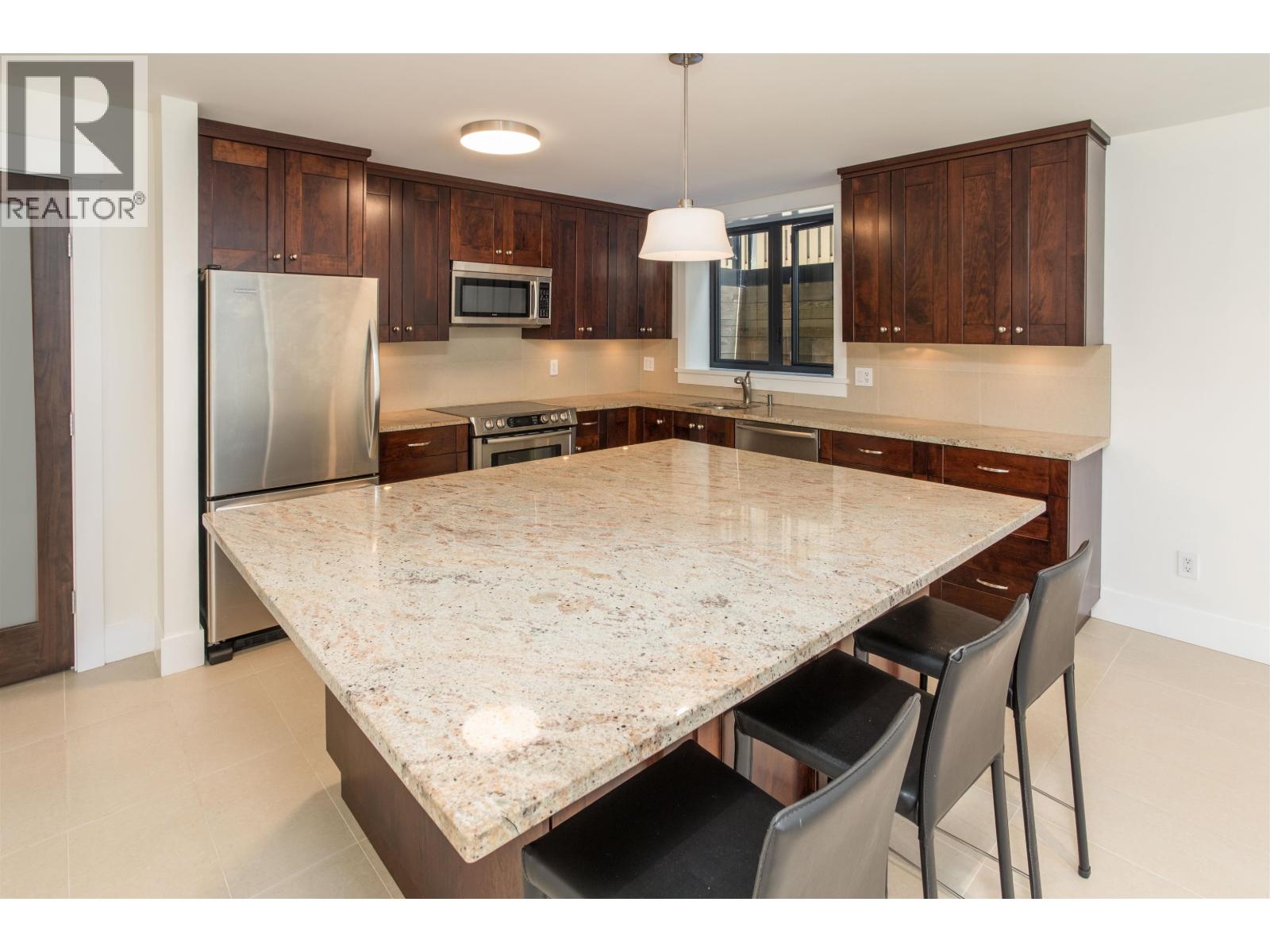 Photo 21 of 1134 Montroyal Boulevard, North Vancouver BC