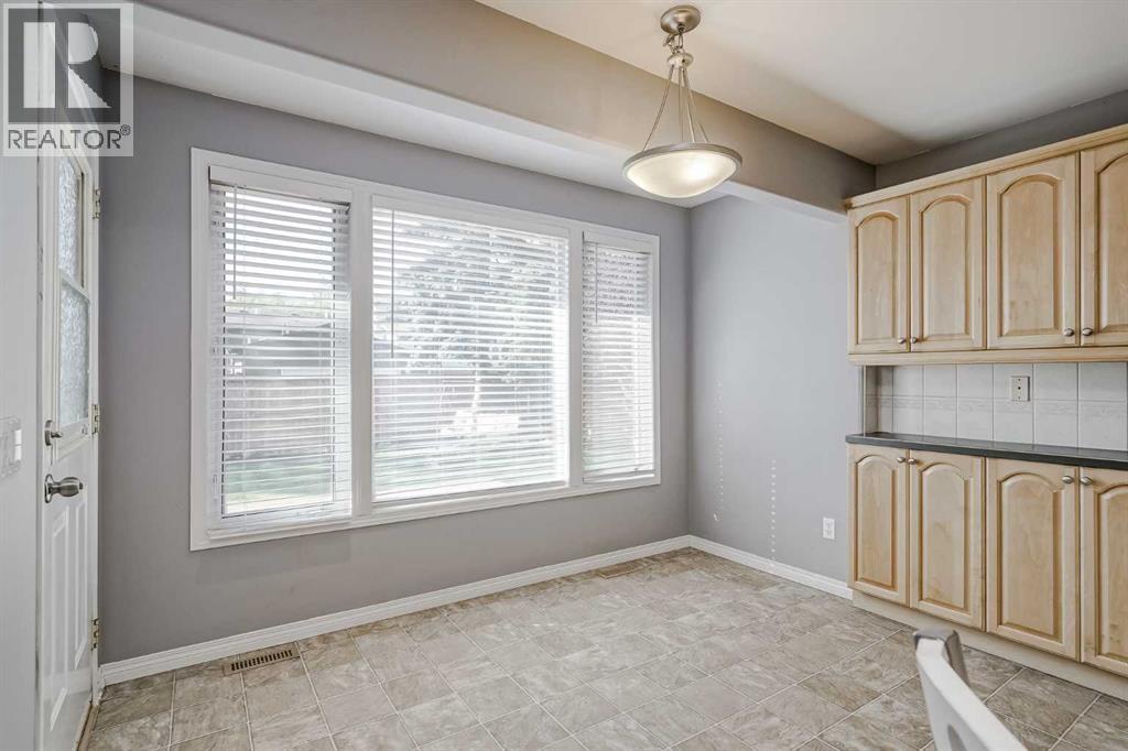 Single Family House for Sale in  Mckinley Road SE McKenzie Lake Calgary 