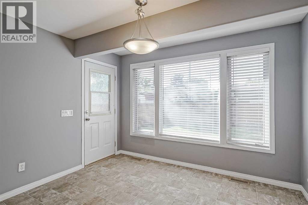 Single Family House for Sale in  Mckinley Road SE McKenzie Lake Calgary 