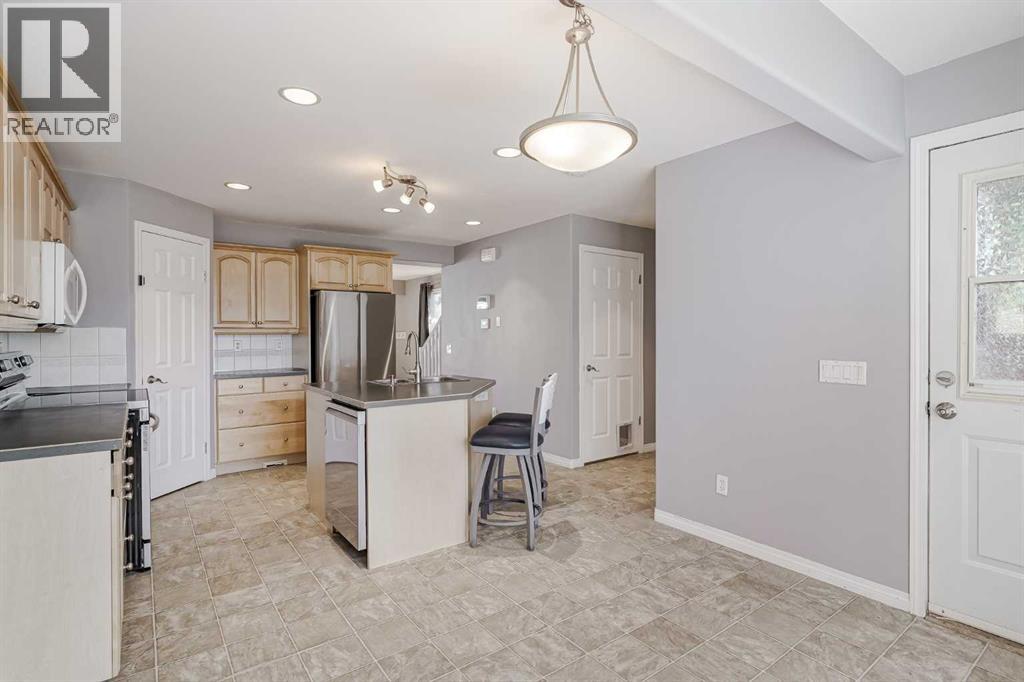 Single Family House for Sale in  Mckinley Road SE McKenzie Lake Calgary 