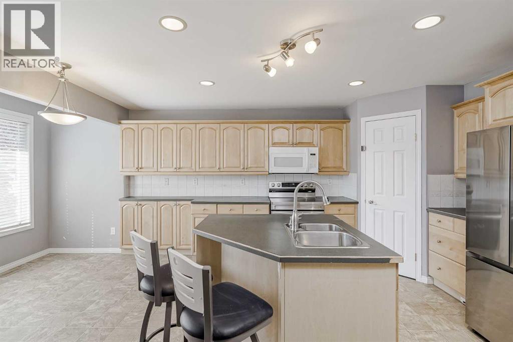 Single Family House for Sale in  Mckinley Road SE McKenzie Lake Calgary 