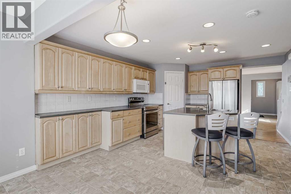Single Family House for Sale in  Mckinley Road SE McKenzie Lake Calgary 