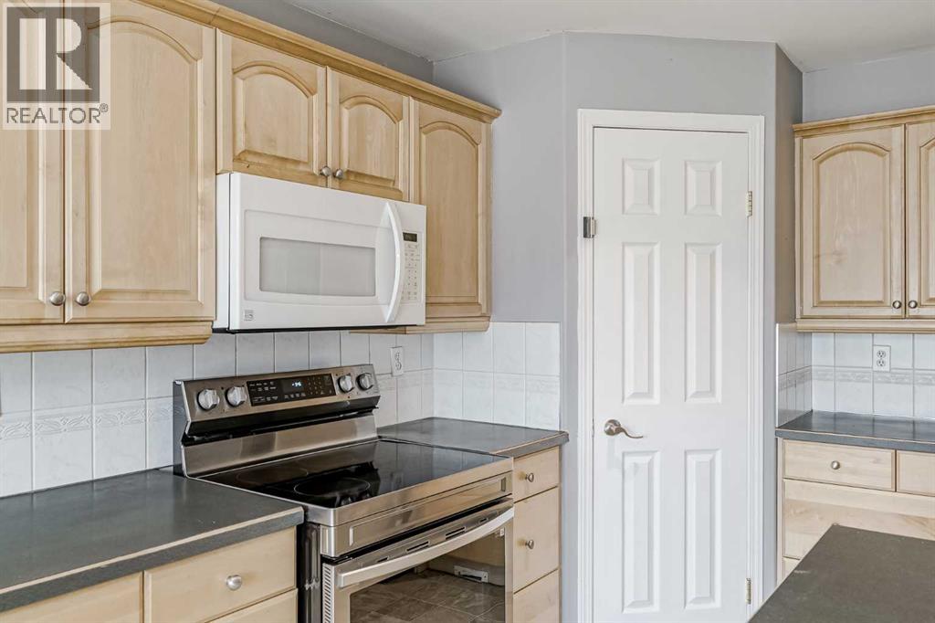 Single Family House for Sale in  Mckinley Road SE McKenzie Lake Calgary 