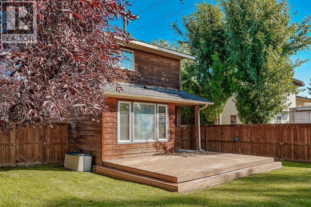 Single Family House for Sale in  Mckinley Road SE McKenzie Lake Calgary 
