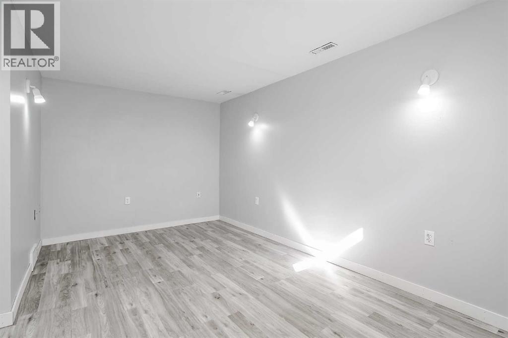 Single Family House for Sale in  Mckinley Road SE McKenzie Lake Calgary 