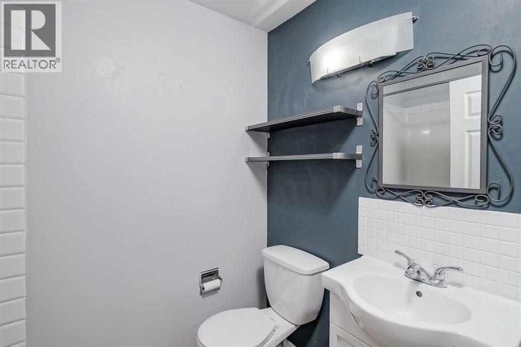 Single Family House for Sale in  Mckinley Road SE McKenzie Lake Calgary 
