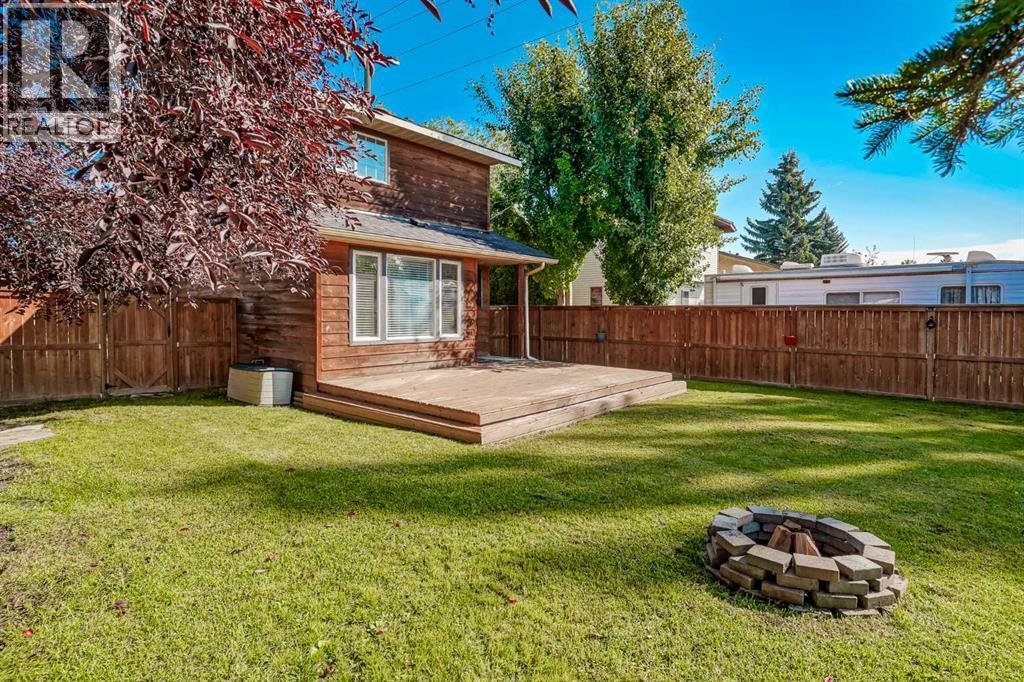 Single Family House for Sale in  Mckinley Road SE McKenzie Lake Calgary 