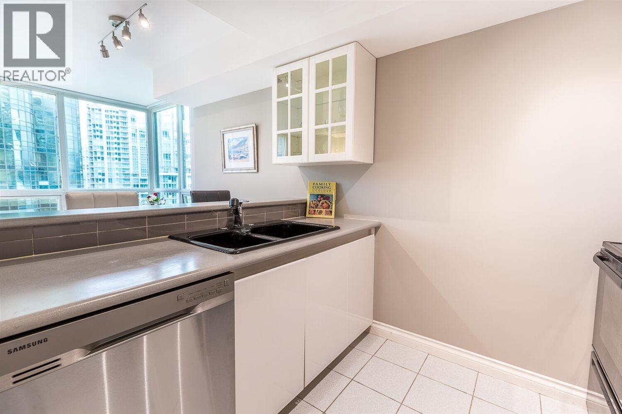Photo 8 of 803 555 Jervis St, Vancouver BC