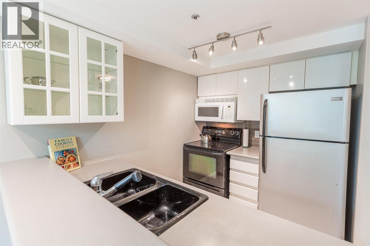 Photo 9 of 803 555 Jervis St, Vancouver BC