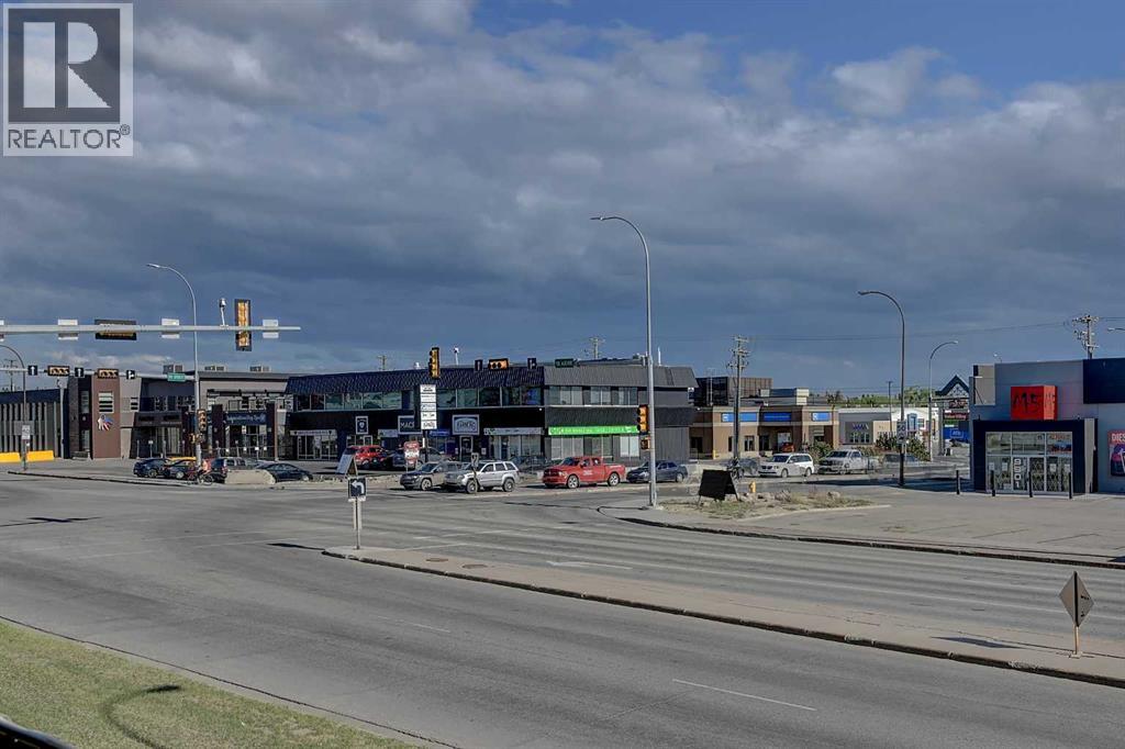 Photo 2 of 9823 116 Avenue, Grande Prairie AB