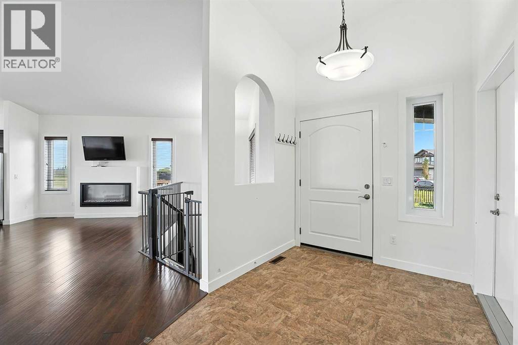 Photo 2 of 5446 Vista Trail, Blackfalds AB