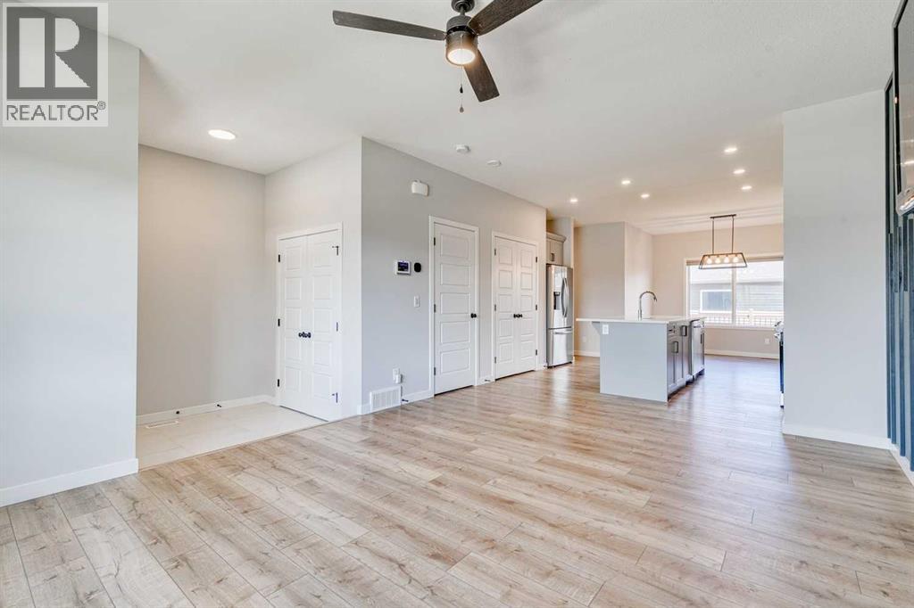 Photo 6 of 452 Reynolds Avenue Sw, Airdrie AB