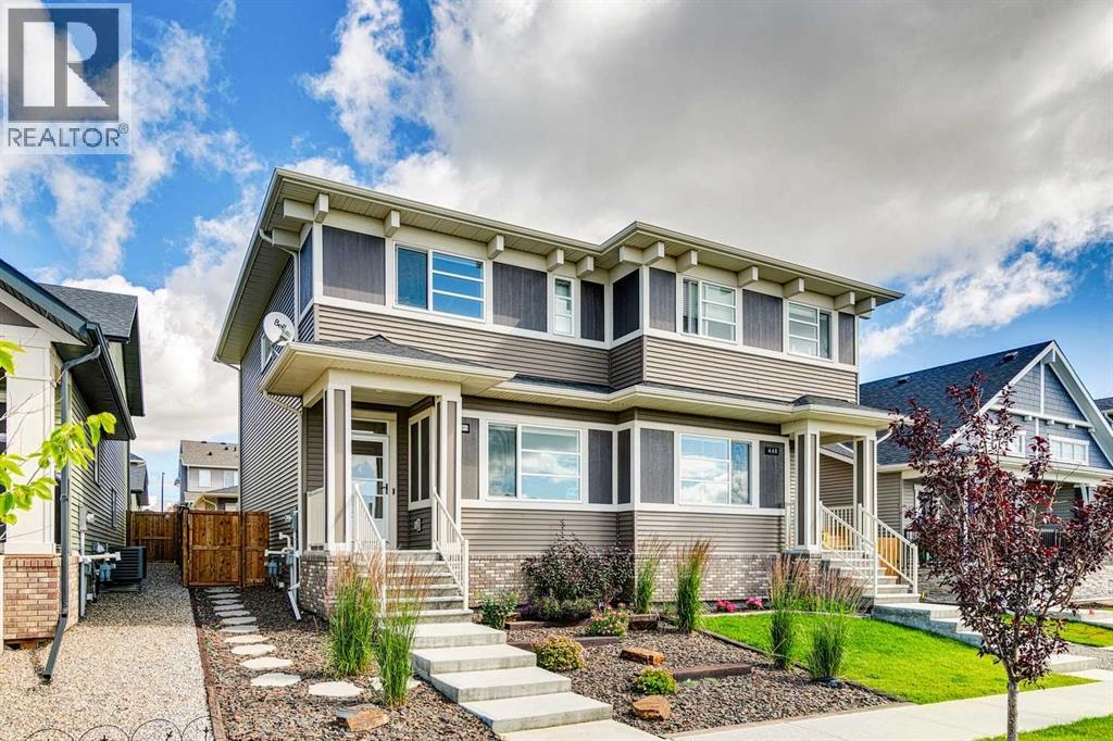 Photo 2 of 452 Reynolds Avenue Sw, Airdrie AB