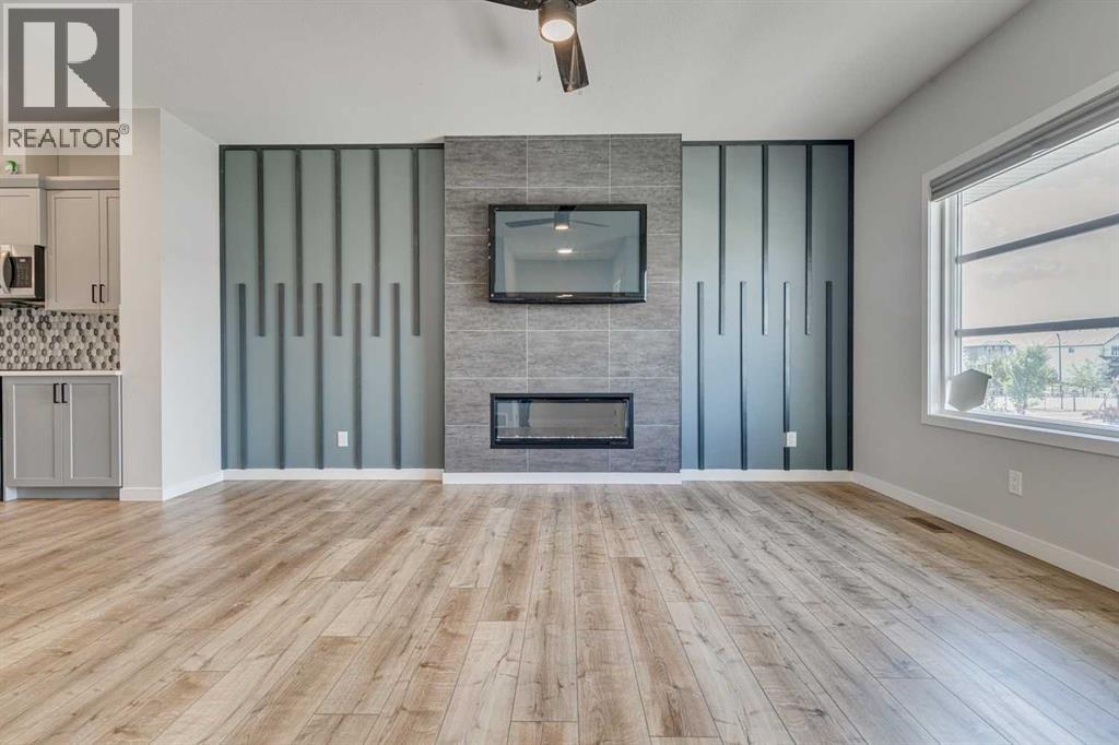 Photo 4 of 452 Reynolds Avenue Sw, Airdrie AB