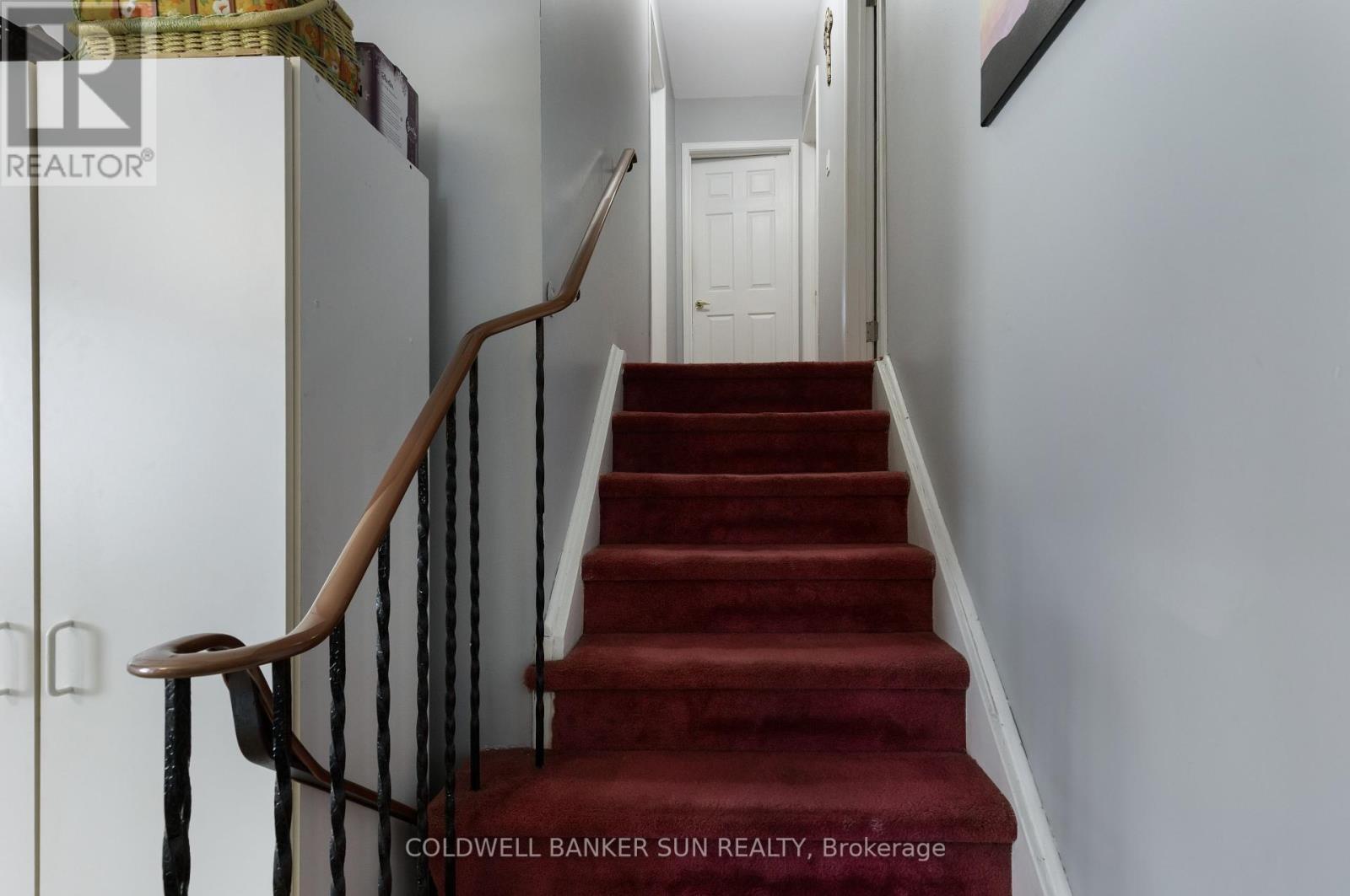 Photo 10 of 38 Fallway Road, Brampton ON