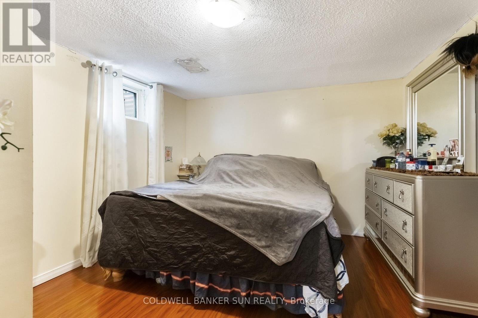 Photo 26 of 38 Fallway Road, Brampton ON