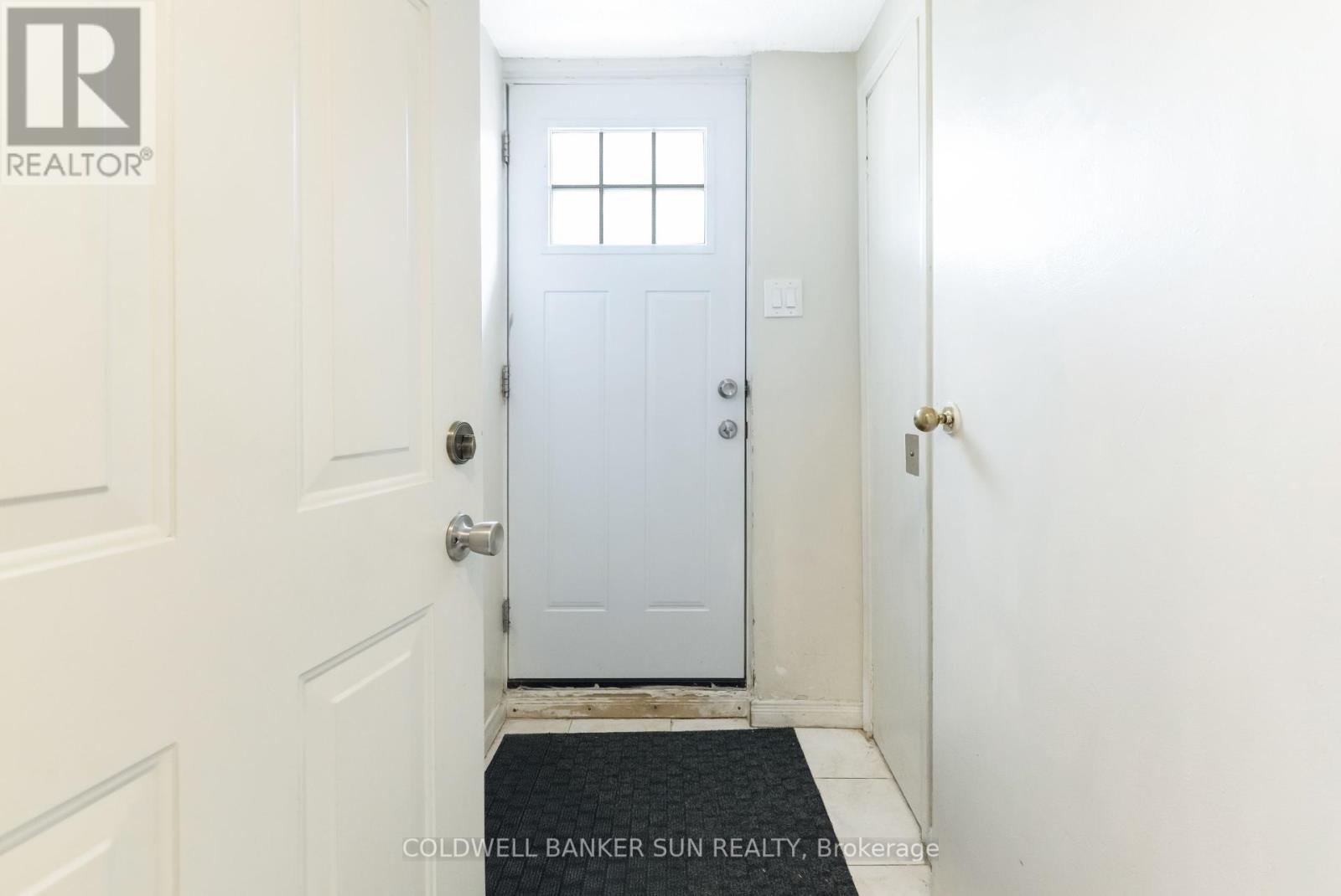 Photo 27 of 38 Fallway Road, Brampton ON