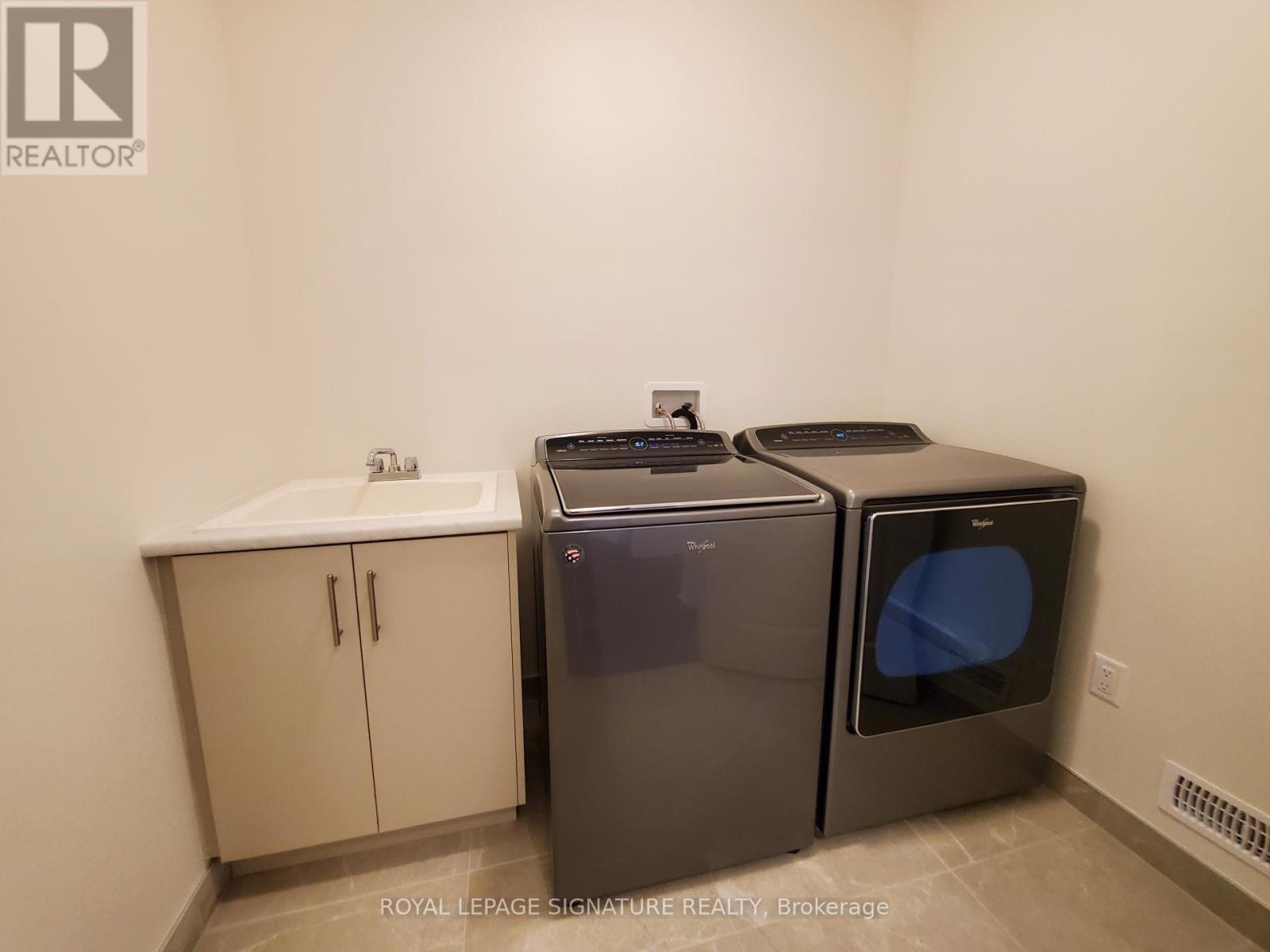 Photo 15 of 1458 Kovachik Boulevard, Milton ON