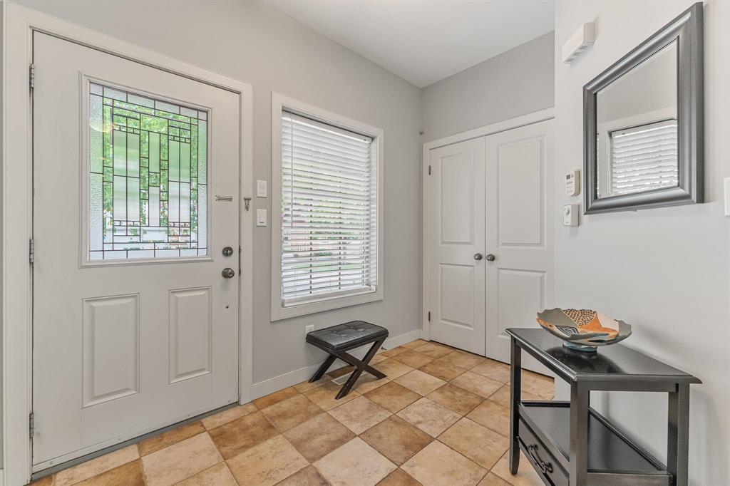 Photo 4 of 17 850 John Bruce Road, Winnipeg MB