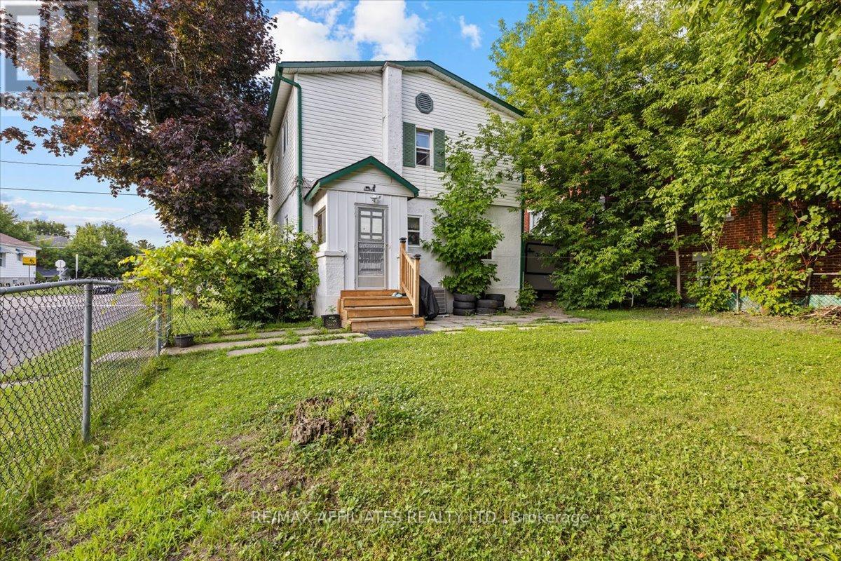 Photo 23 of 310 Shakespeare Street, Ottawa ON