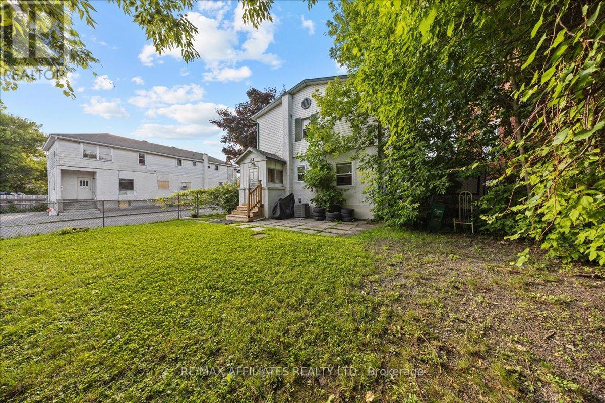 Photo 22 of 310 Shakespeare Street, Ottawa ON