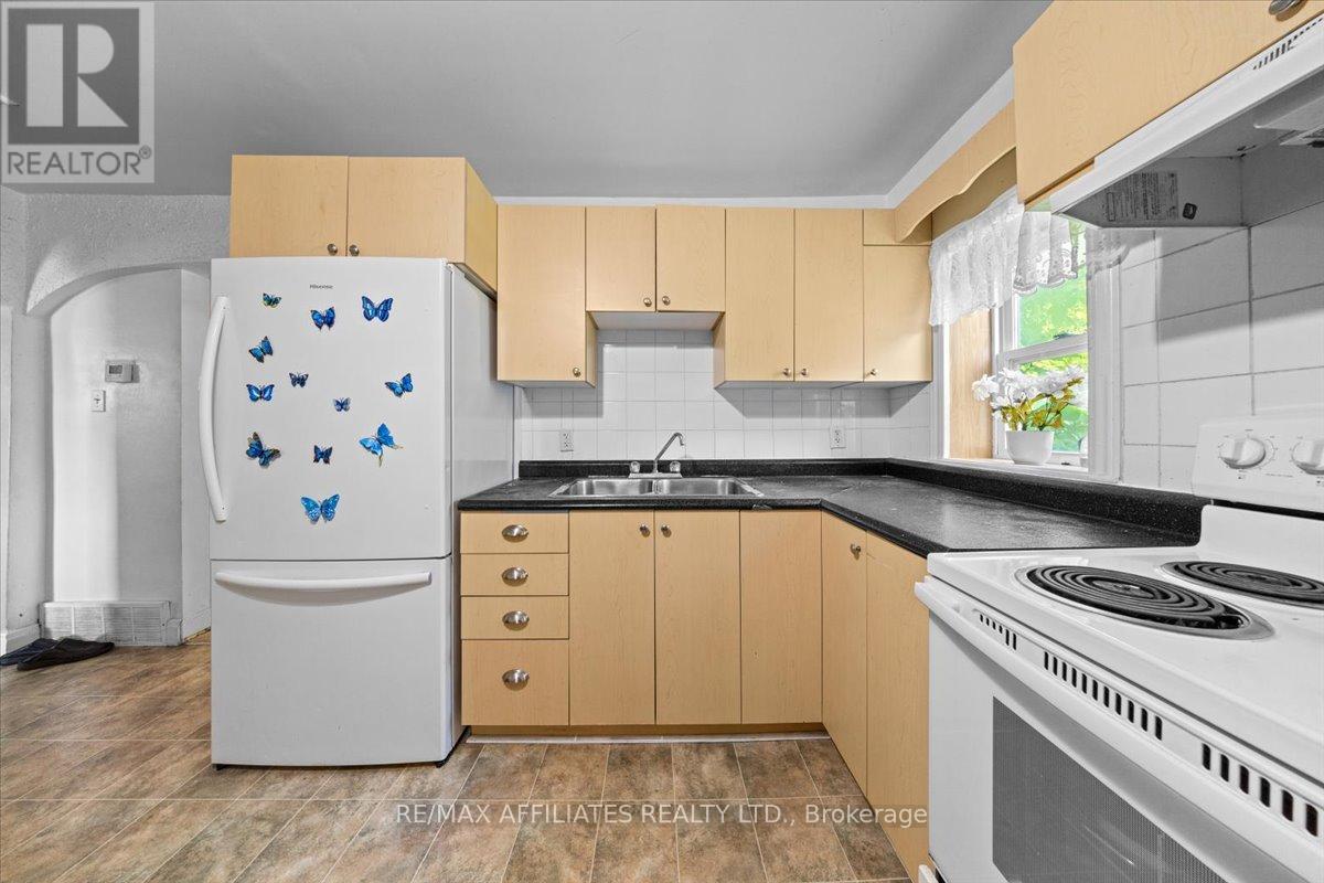 Photo 8 of 310 Shakespeare Street, Ottawa ON