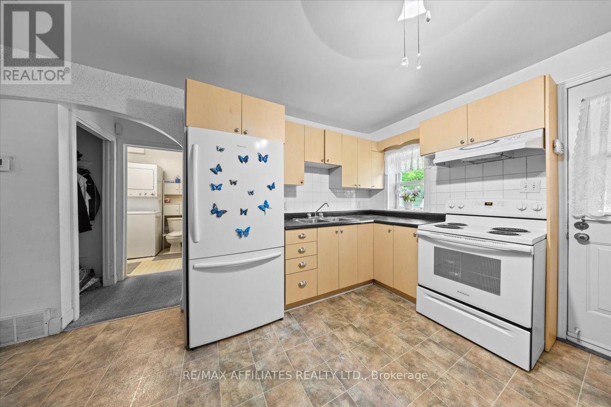Photo 6 of 310 Shakespeare Street, Ottawa ON