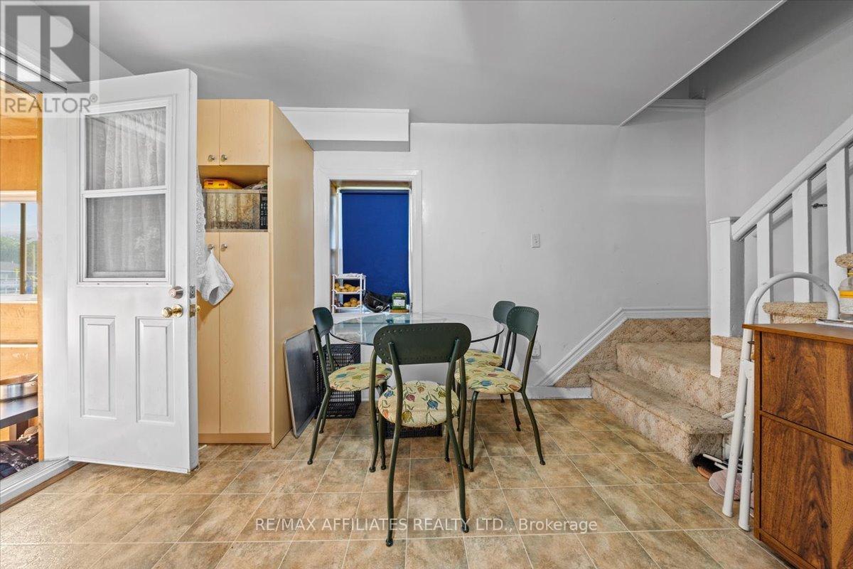 Photo 9 of 310 Shakespeare Street, Ottawa ON