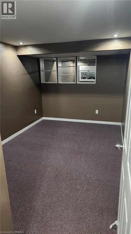 Photo 10 of 61 Woodlawn Avenue, Brantford ON