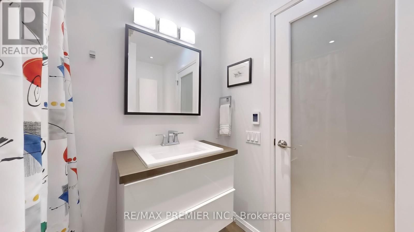 Photo 32 of Main Level 27 Hector Avenue, Toronto ON