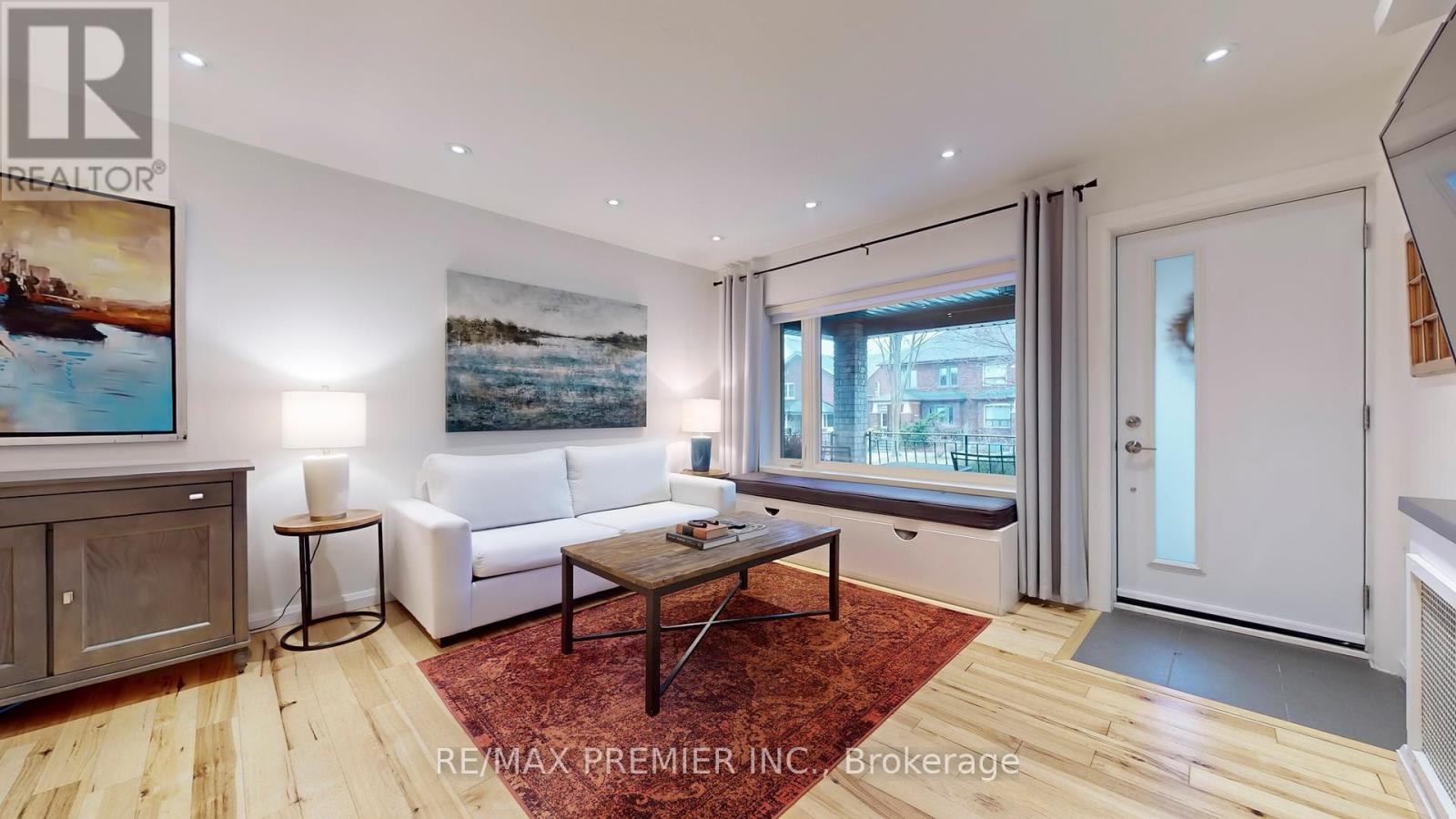 Photo 4 of Main Level 27 Hector Avenue, Toronto ON