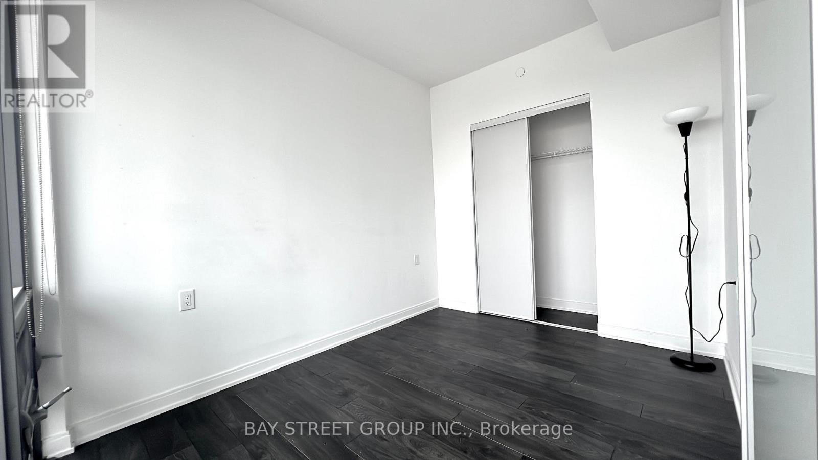 Photo 11 of 2910 50 Charles Street E, Toronto ON