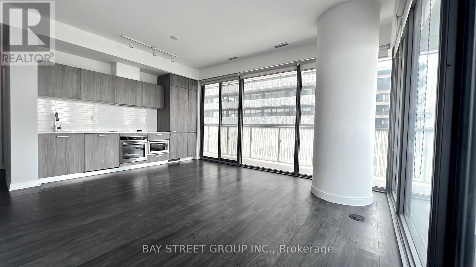 Photo 6 of 2910 50 Charles Street E, Toronto ON