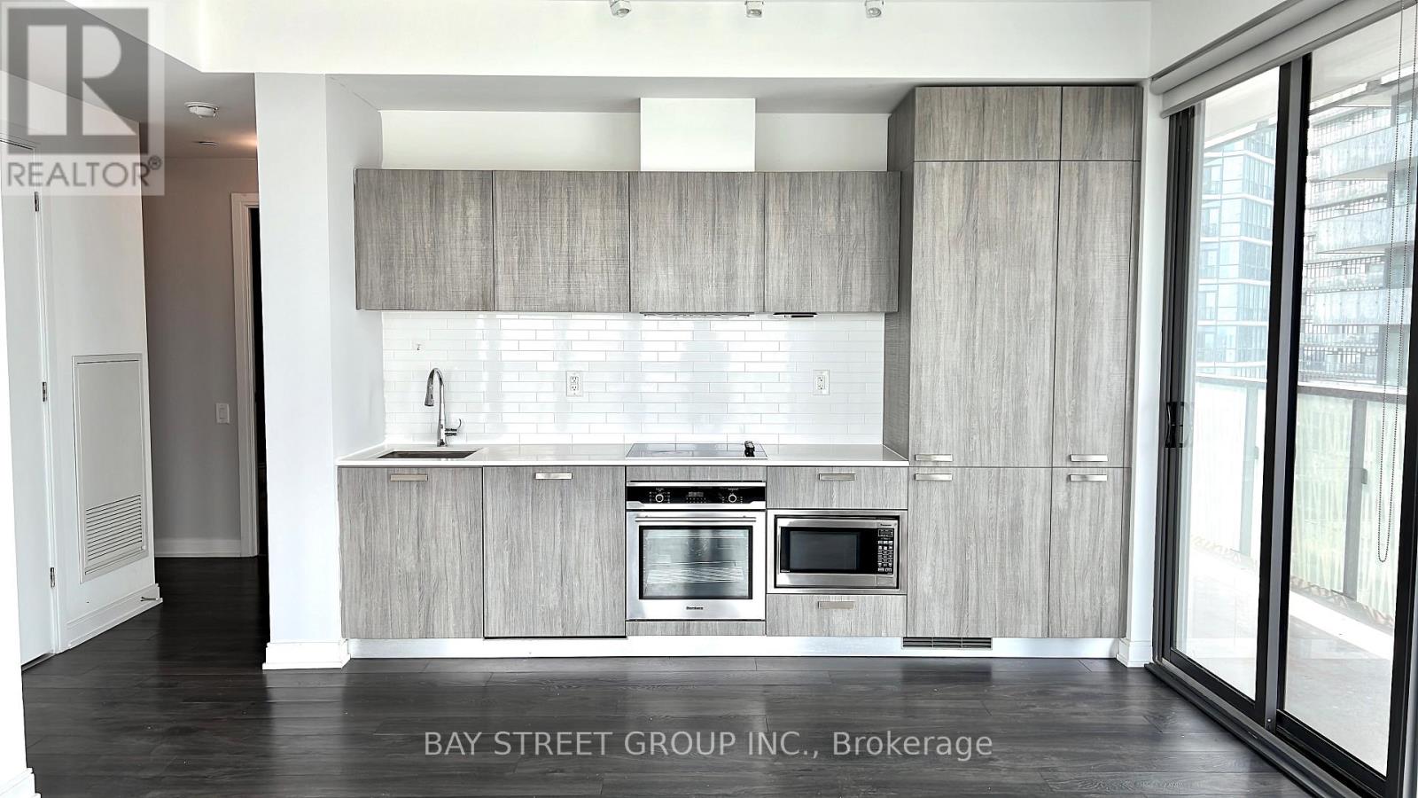 Photo 8 of 2910 50 Charles Street E, Toronto ON