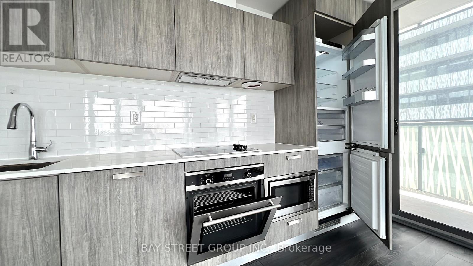 Photo 9 of 2910 50 Charles Street E, Toronto ON