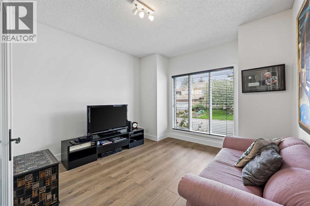 Single Family House for Sale in  Hawkside Close NW Hawkwood Calgary 