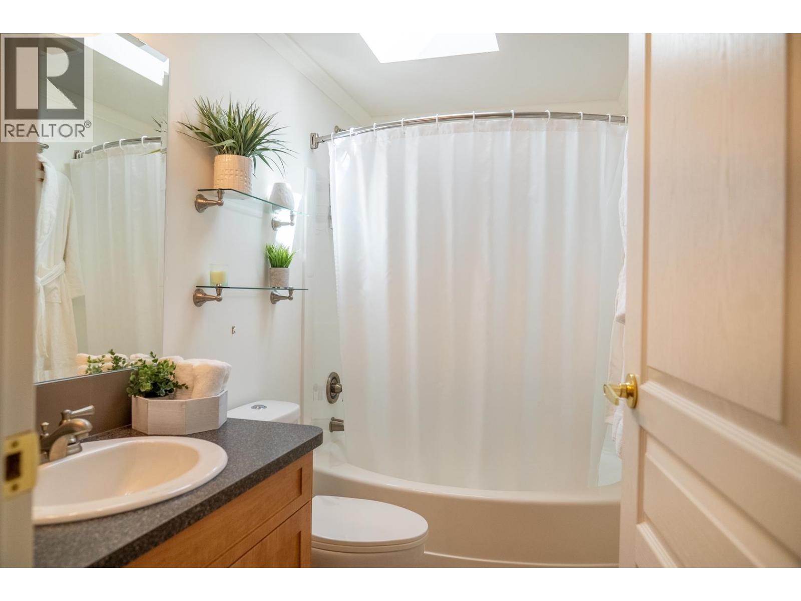 2604 DORY WAY, Pender Island