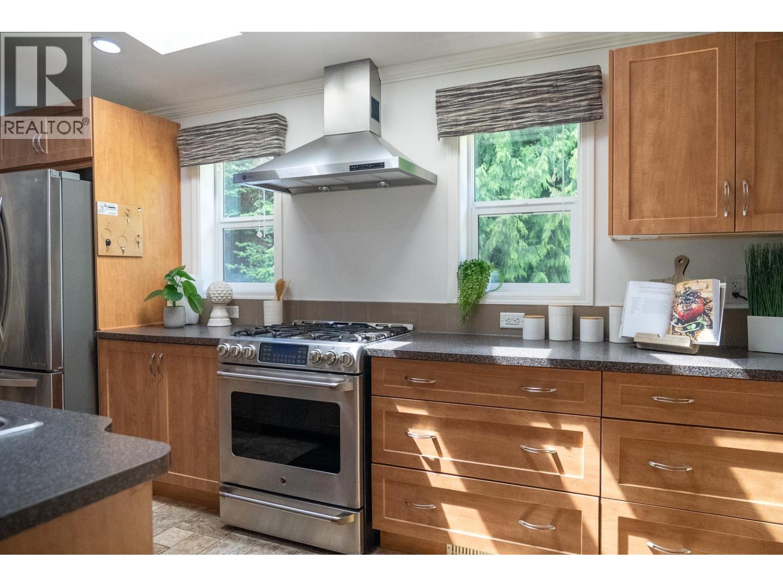 2604 DORY WAY, Pender Island