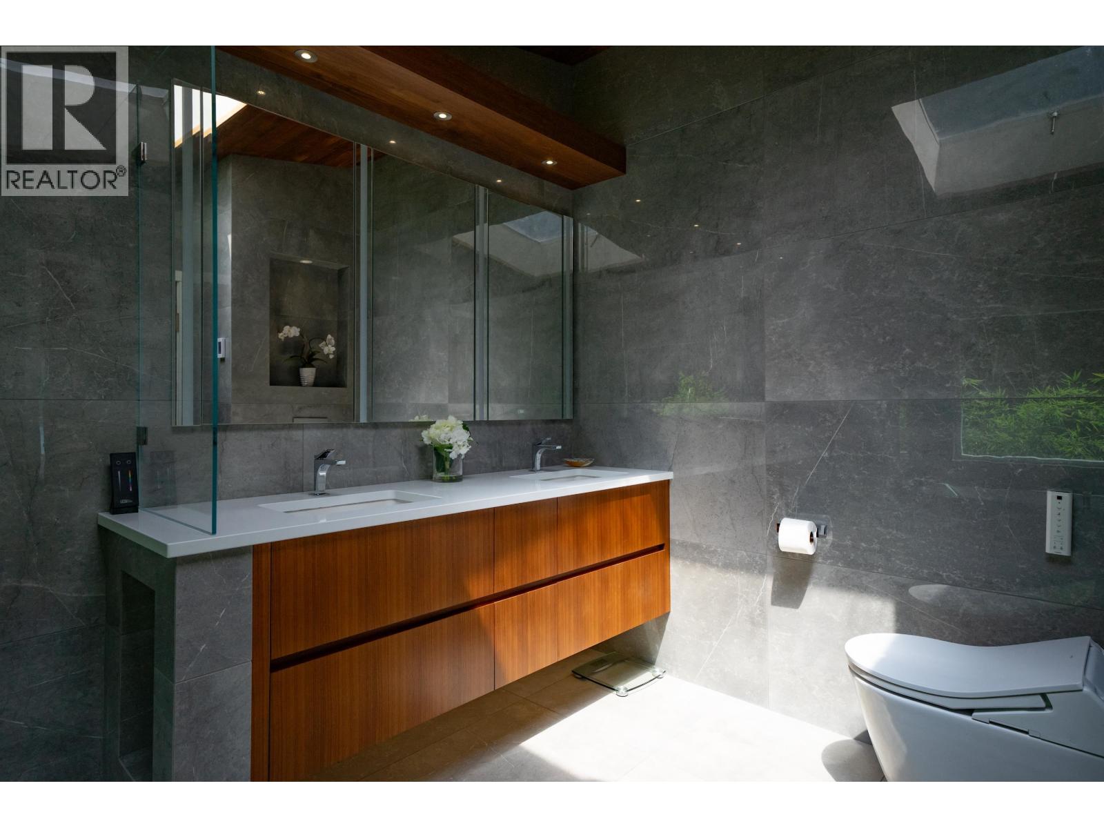 7909 BEDWELL DRIVE, Pender Island