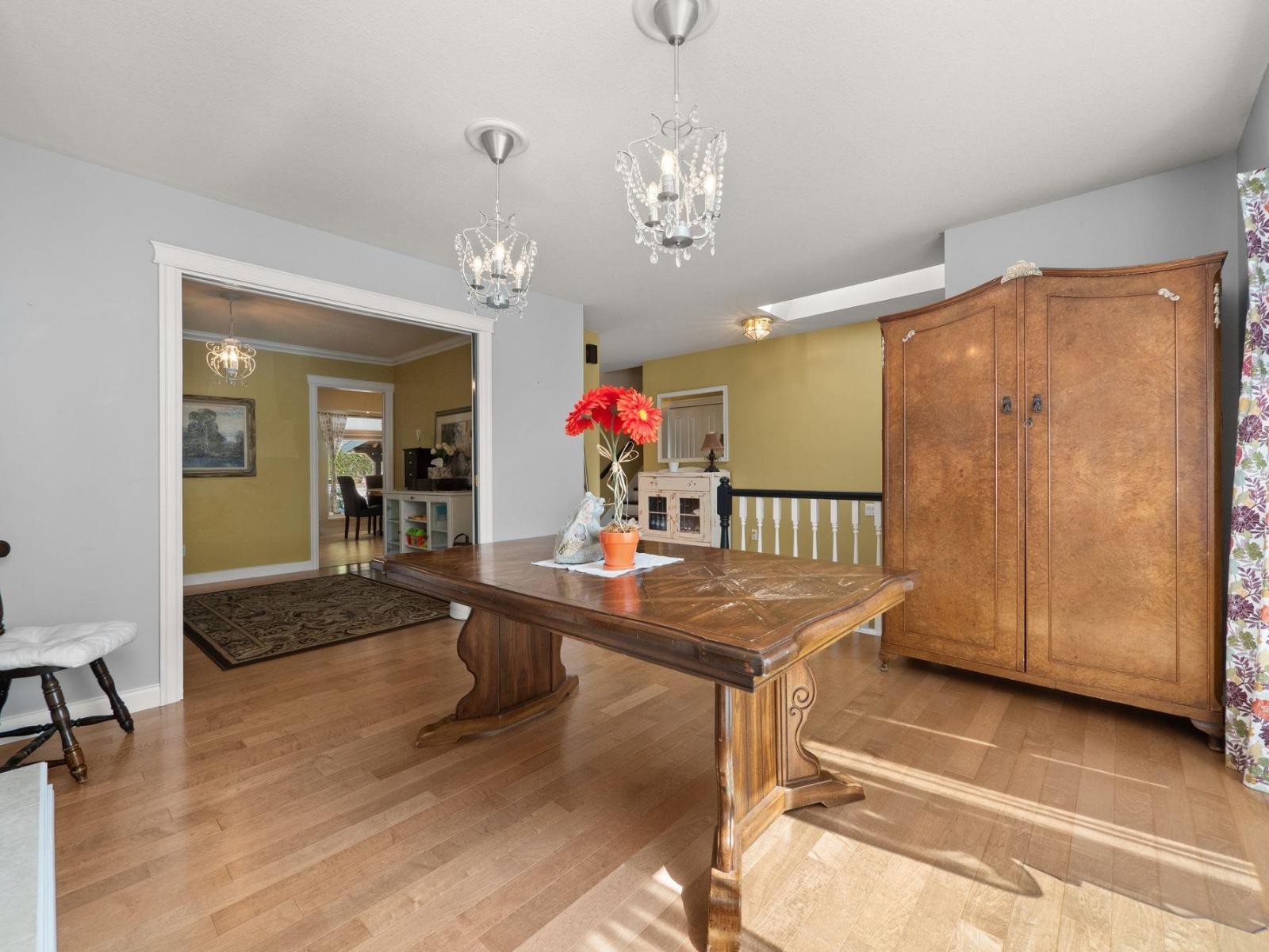 Photo 5 of 31312 Fibish Place, Abbotsford BC