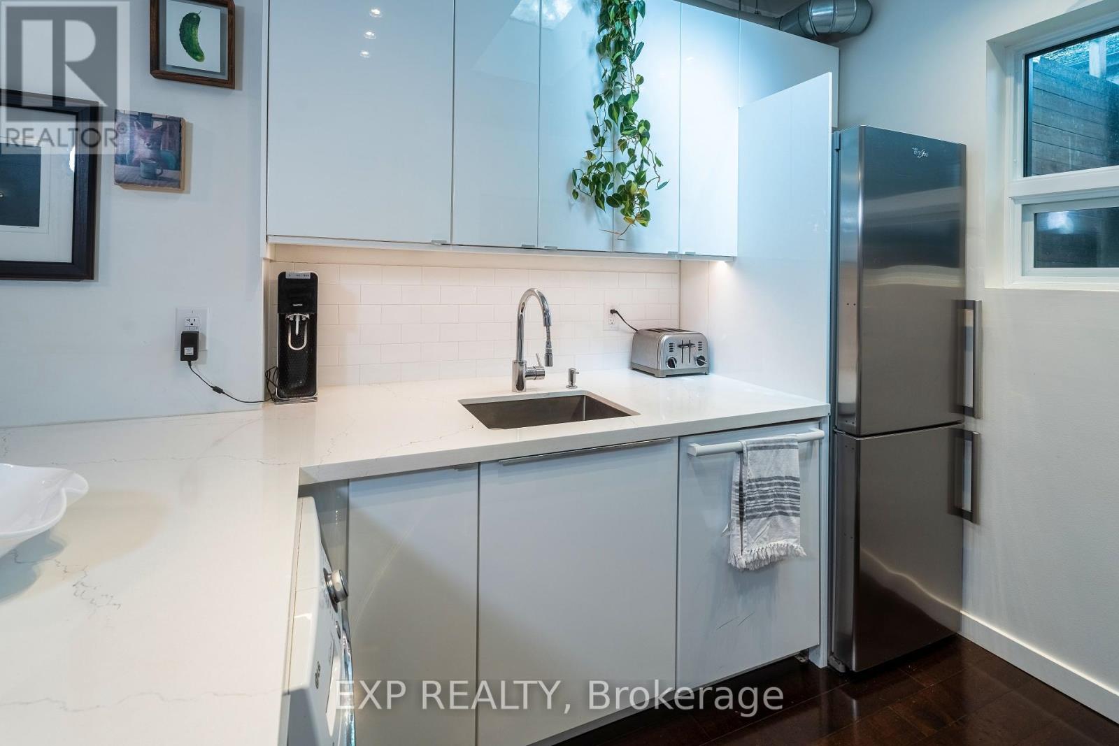 Photo 21 of 819 Craven Road, Toronto ON
