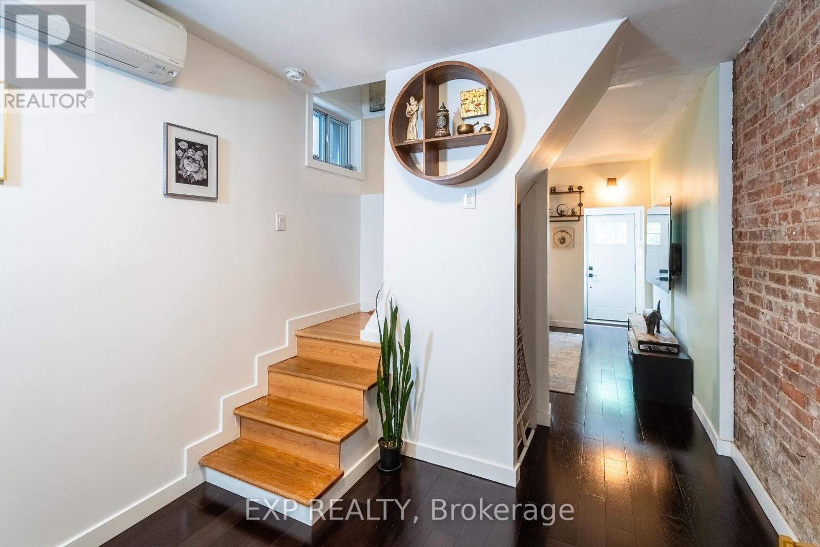 Photo 24 of 819 Craven Road, Toronto ON
