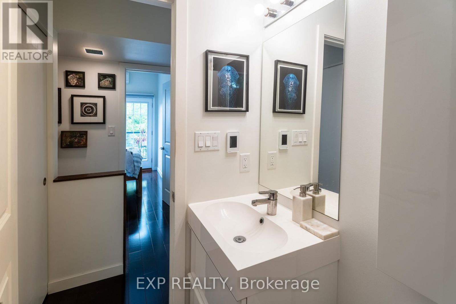 Photo 5 of 819 Craven Road, Toronto ON