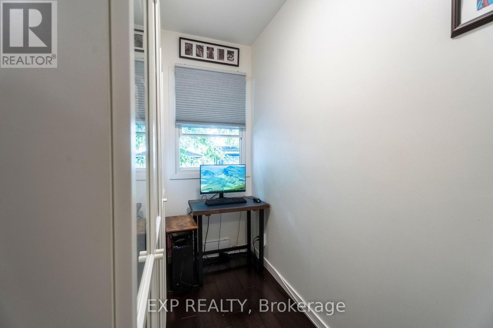 Photo 2 of 819 Craven Road, Toronto ON