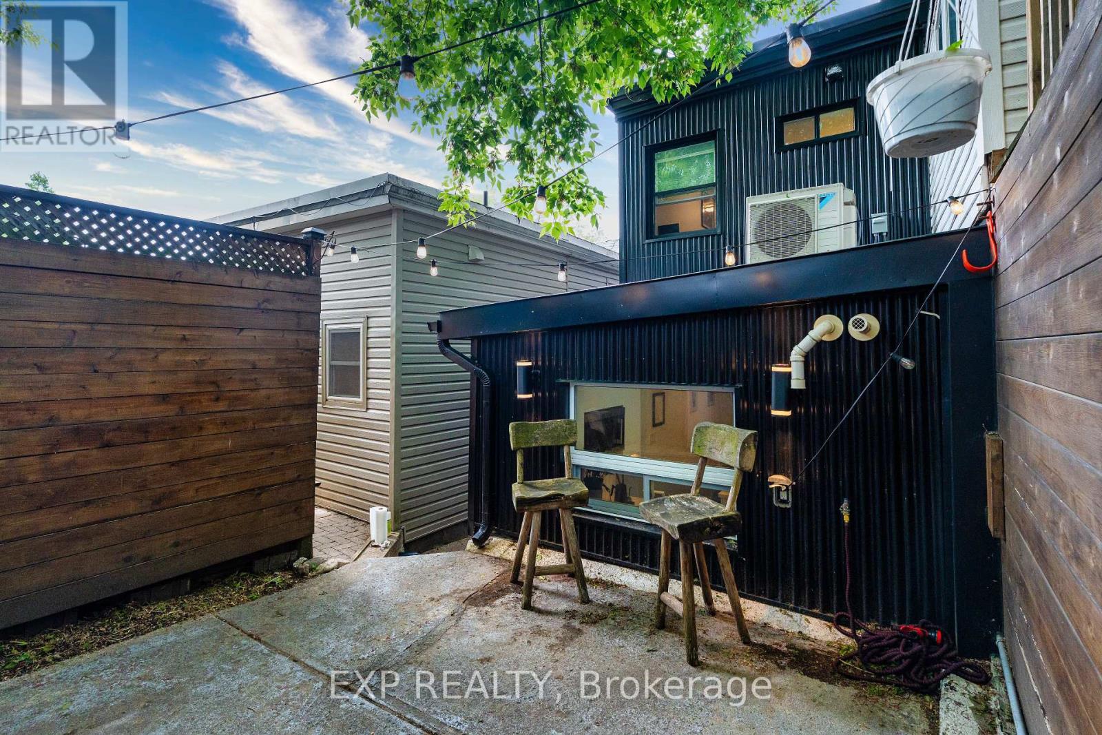 Photo 3 of 819 Craven Road, Toronto ON