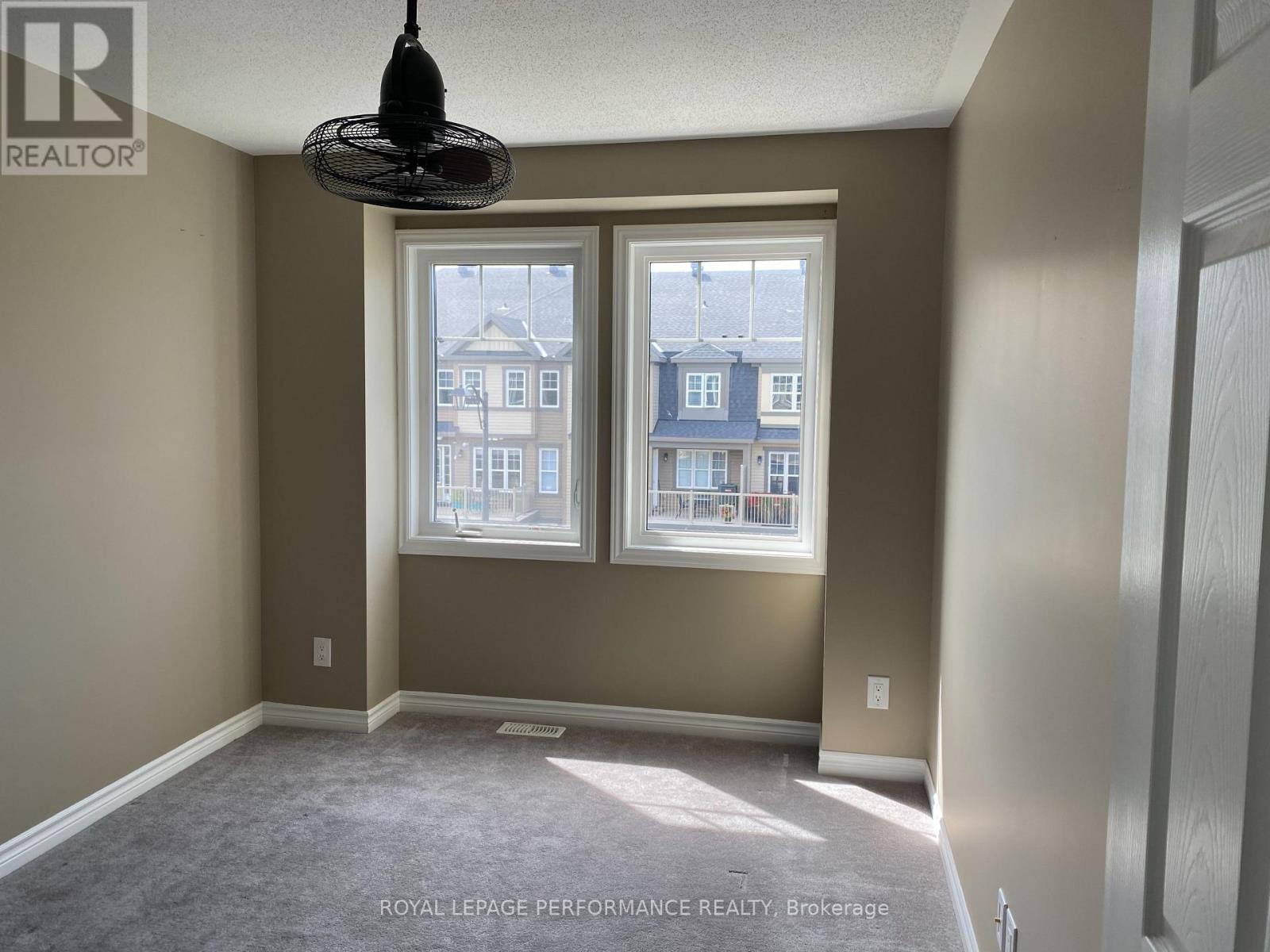 Photo 14 of 108 Helenium Lane, Ottawa ON